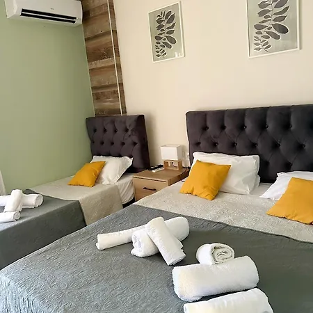 Hotell Palmera 2*